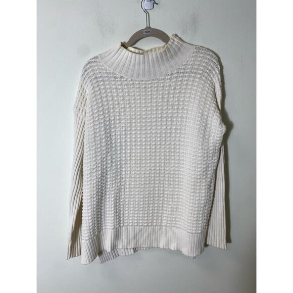 😍Vince Camuto! Cream Mock Neck Sweater Sz M - Picture 3 of 5